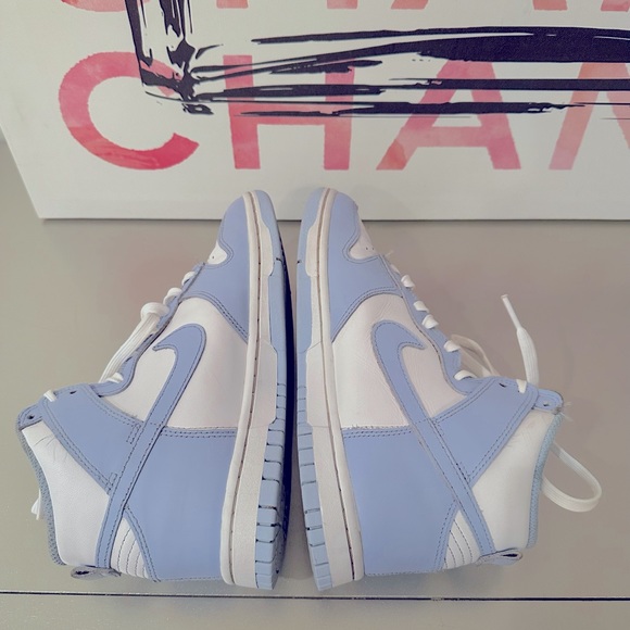 Light blue high top Jordan 1s - Picture 3 of 3